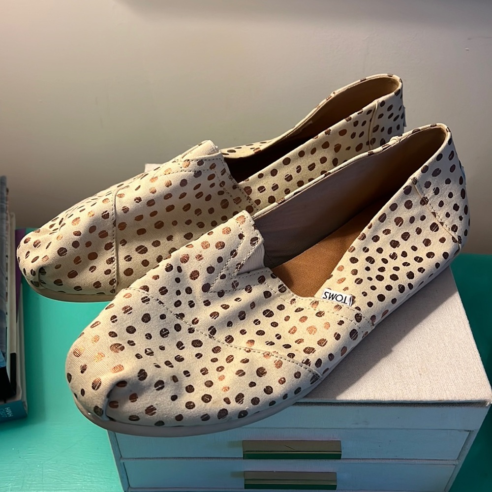 Rose Gold Polka Dot Toms Flats W12